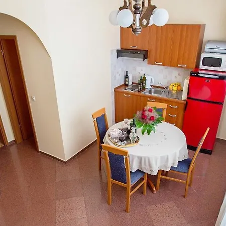 Damjanka Apartment Orebic